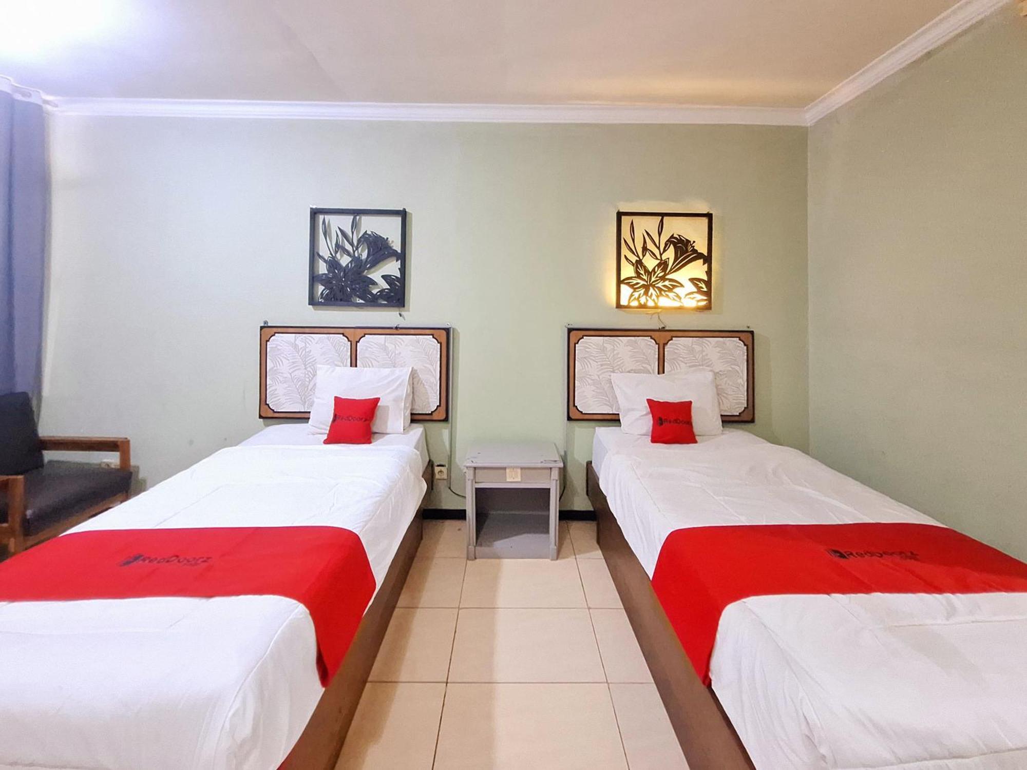Reddoorz Near Stadion Semeru Lumajang Jawa Timur 외부 사진
