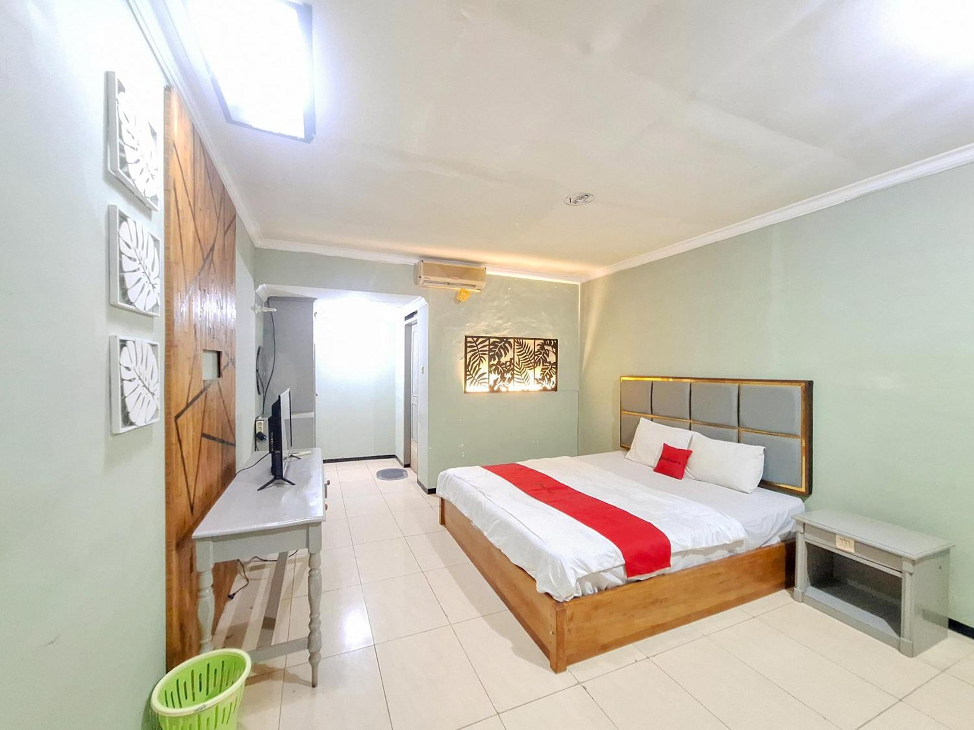 Reddoorz Near Stadion Semeru Lumajang Jawa Timur 외부 사진