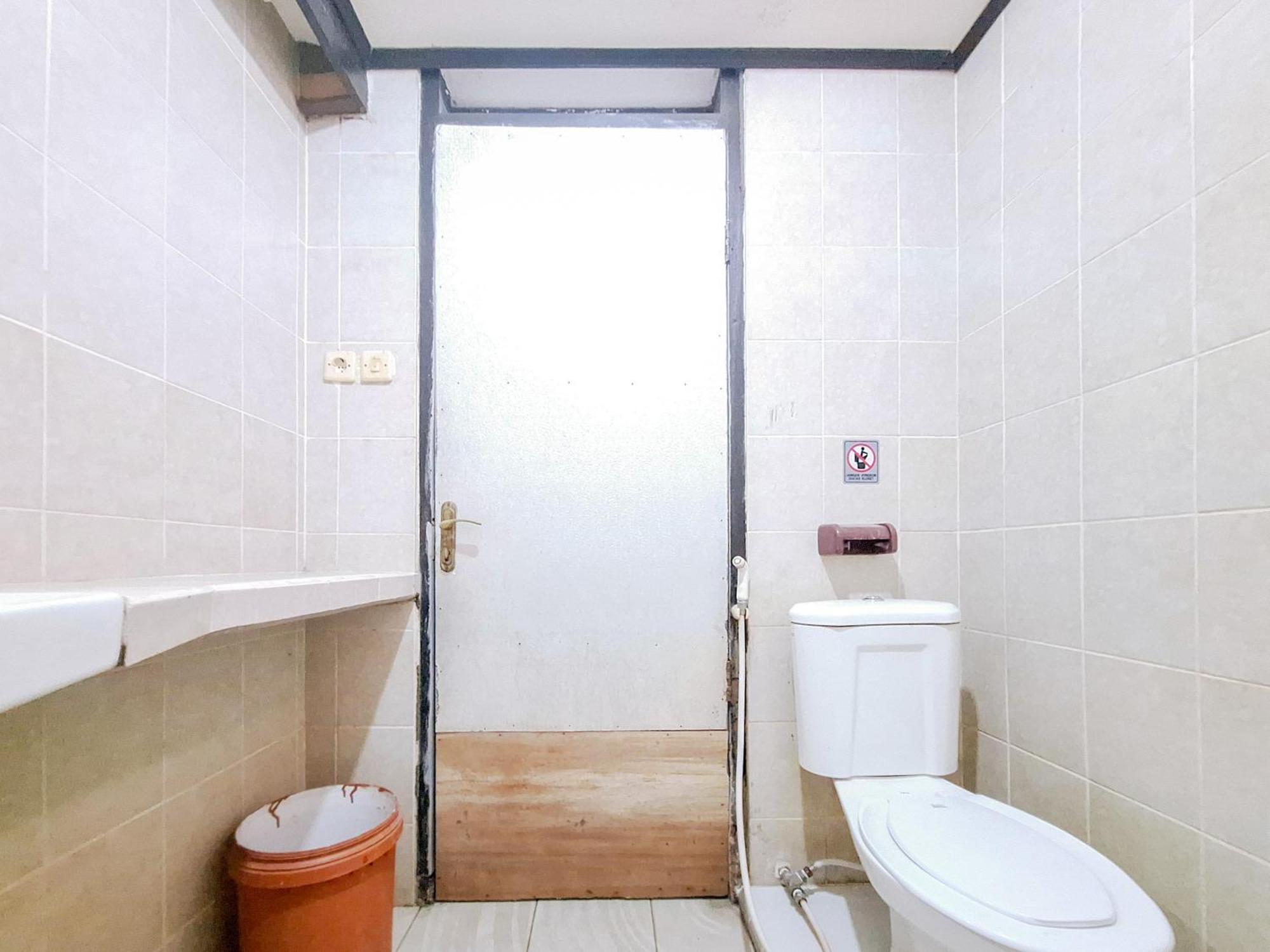 Reddoorz Near Stadion Semeru Lumajang Jawa Timur 외부 사진