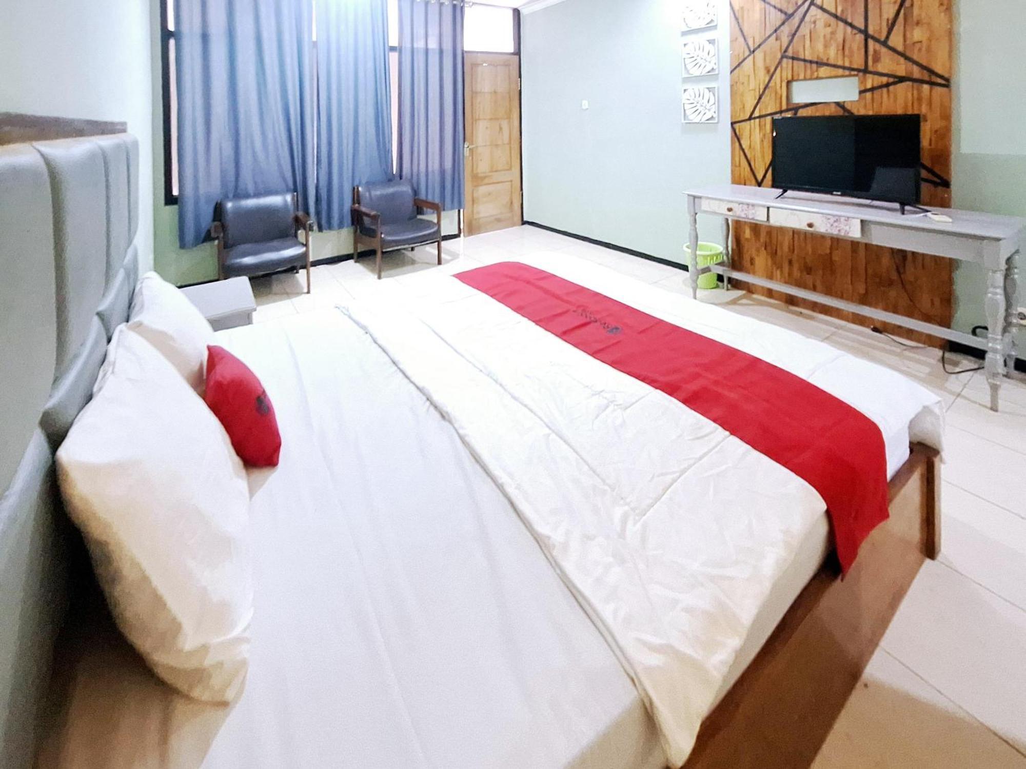 Reddoorz Near Stadion Semeru Lumajang Jawa Timur 외부 사진