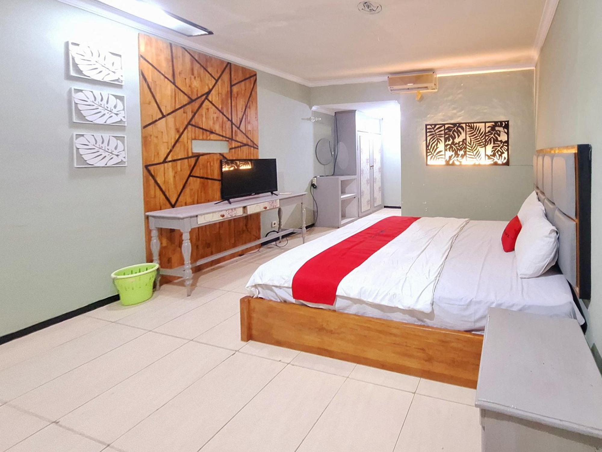 Reddoorz Near Stadion Semeru Lumajang Jawa Timur 외부 사진